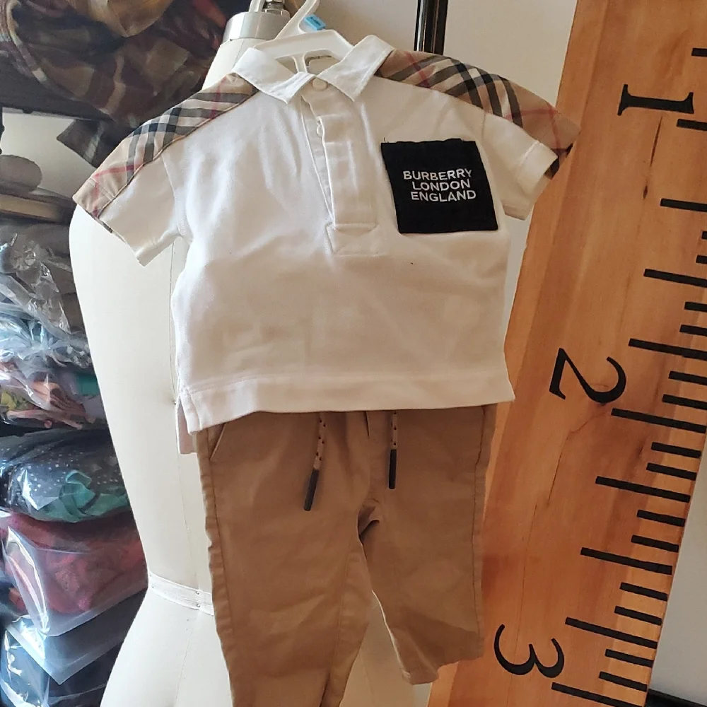 Burberry (Set) Flash $109 Discounted Shipping - Picture 1 of 10